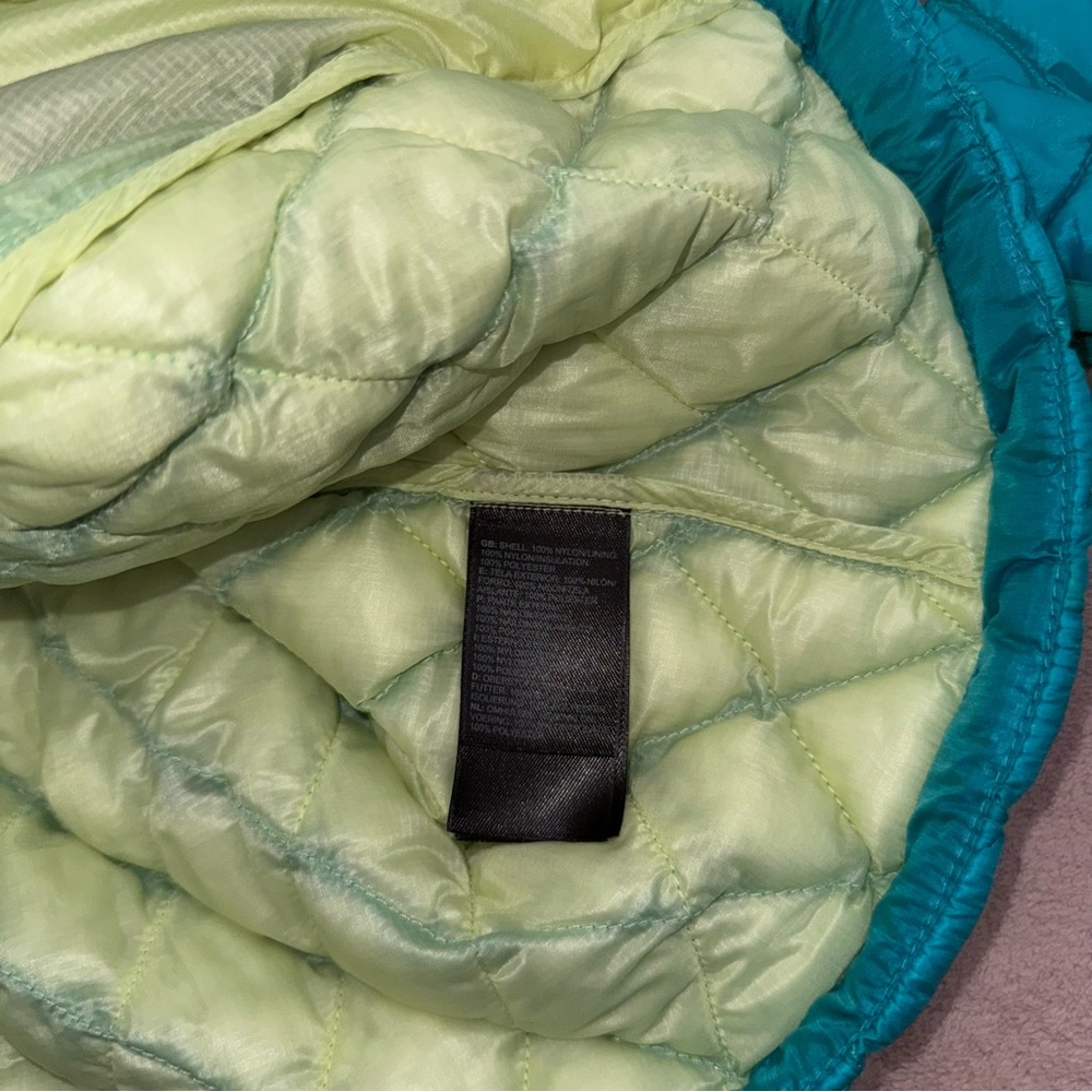The north face thermoball jacket size XS - Picture 9 of 13